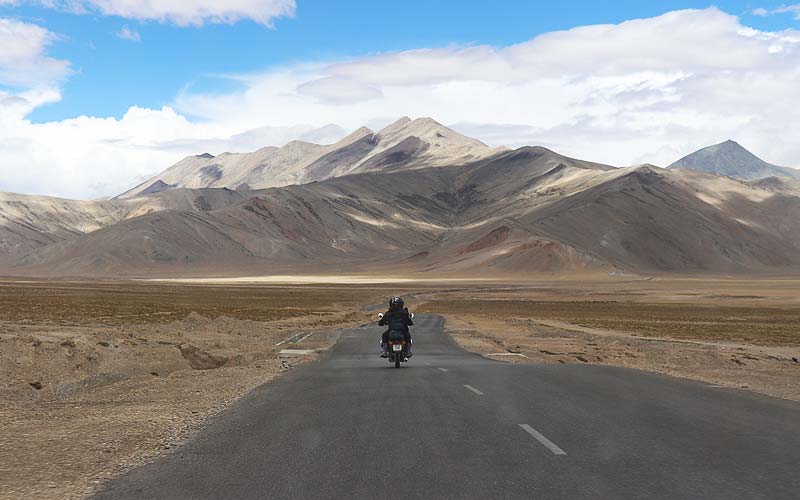 MANALI LEH TRANS HIMALAYAN MOTORCYCLE TOUR